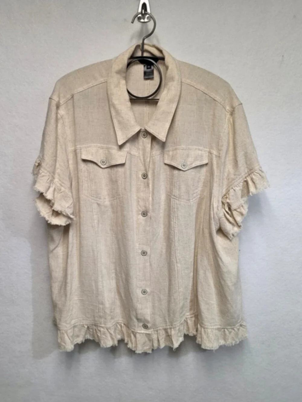 Slim-Sation Womens Size 2X Cream Button-Down Shirt with Frayed Trim - Picture 9 of 9
